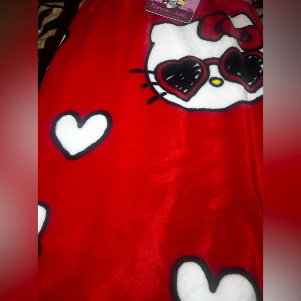 HELLO KITTY - Picture 3 of 3